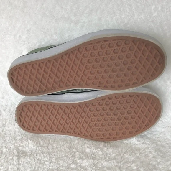 Vans Classic Slip On Unisex Shoes - Picture 10 of 12